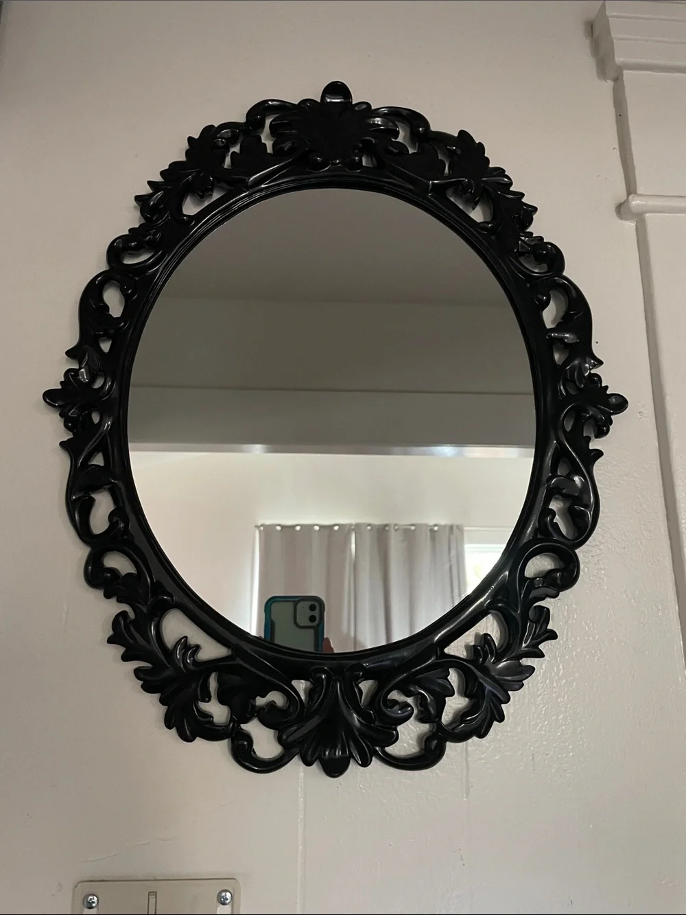 Black Oval Victorian Style Romantic Glam Barocco Accent Mirror